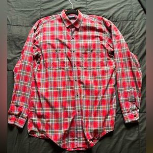 Patagonia Men’s Button Down Shirt size Medium - Long